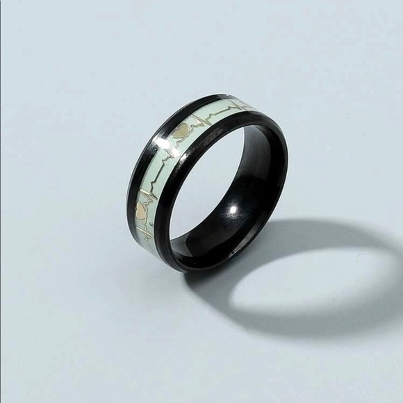 New beautiful Men Heartbeat Design Ring , - Picture 3 of 3